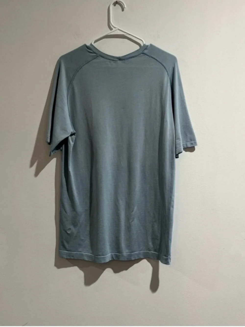 Lululemon Metal Vent Tech Blue Performance Tee Men’s Large